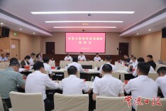 罗毅君在鼎城区调研并召开座谈会
