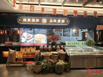 满街小炒店的新开铺，这家湘粤融合菜馆靠什么突围？