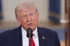 美总统称对伊朗问题正处于“决策阶段”