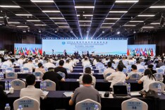 湖南中医药大学亮相上合组织传统医学论坛，共启传统医药国际教育新平台