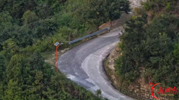 双峰县荷叶镇紫云湖村：40盏爱心路灯点亮乡村夜生活