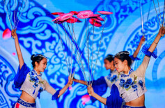 北京到底有谁在啊？看天桥绝活儿艺人给您“露一手”！