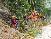 遭遇极端强降雨，山区村这样应对风雨“大考”