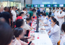 讲解科普、当面问诊、实用检测……这场义诊聚焦老年群体认知健康