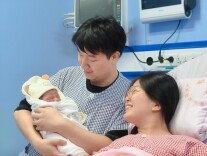 中秋宝宝诞生了！省妇幼助产士守护团圆