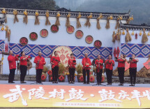 锣鼓喧天庆丰收 乡土文艺展风采