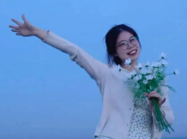 高考前被网暴的“百日誓师演讲”女孩，现在怎么样了？