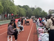 南县北河口中学：公益暖校园，校服护成长