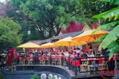 开福区非遗国潮沉浸式展演精彩启幕 首日吸引近3000名市民游客到场体验