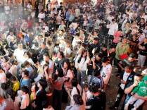 永兴国庆消费市场暖意十足：室内升温，夜间火热