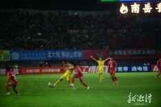 莲城客战雁城：十人湘潭雨中绝平，1:1带走一分