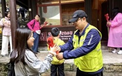 “十一”乐游张家界丨暖心服务不打烊 杨家界景区管委会温情守护游客国庆旅途