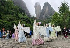 “浪漫崀山·一路向甜”国潮文旅活动人气火爆