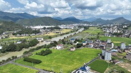 桂东县人大代表何国良：走了三十年的民心路