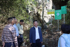 刘文龙督导溶洞垃圾污染排查整治工作