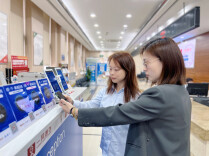 高效办成一件事｜‍来看政务服务的三个变化