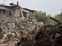 乌方称俄军袭击扎波罗热地区 至少20人死亡