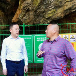 龚红果到新邵暗访督导溶洞天坑山谷污染问题排查整治工作