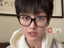 湖南27岁女子从35楼坠落奇迹生还，当事人讲述死里逃生的经历，现在会坐着轮椅和朋友出去玩