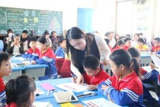 送教送培润课堂 传统文化活课堂｜部省市三级名师工作室联合教研活动在洞口举行