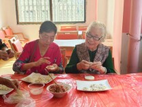 重阳饺香暖桑榆 孝廉睦邻聚雨邻——三湘社区邻里节主题敬老活动温情上演