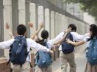清风同行 为民造福 | 常德市武陵区：校服“降本” 家长“减负”@湖南日报