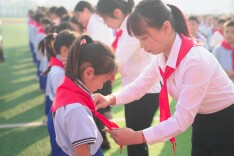 南县洗马湖学校举办新队员入队仪式