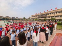 华容县桥东小学举行建队日活动