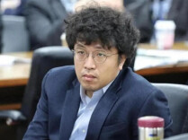 沈伯洋之父以新公司从大陆谋利 国台办：实施惩戒