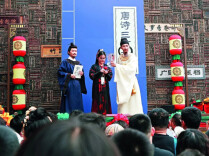 “白天没人，晚上爆满！”年薪千万抢人