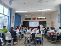 龙山县农车镇九年制学校：公开课竞赛夯实新教师基本功