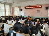 东安县白沙学校：法治护航伴成长　利剑护蕾进行时