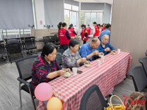 民族团结一家亲 重阳共叙邻里情