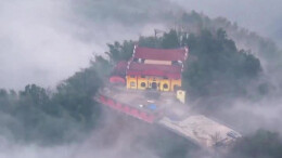 云海漫过将军山，群峰在白雾中若隐若现丨湖南真美