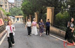 情暖重阳·师恩难忘——莲塘·谭家塅小学开展退休教师返校联谊活动