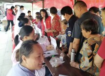 情暖重阳 爱在小区——新田东溪社区怡华城小区开展重阳节便民服务活动