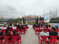 紫鹊界开启“农耕紫鹊界・归田收稻季”丰收活动