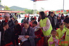 重阳佳节送平安　禁毒反诈进乡村