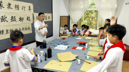 娄底承优非遗体验馆开展公益授课服务市民