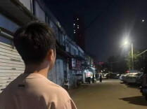一男子服刑七年后出狱，发现50多万元存款仅剩6.43元；其中47万元转入银行卡后被用于多人充值、转账及还款消费，警方已立案