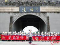 从“看看边城”到“住进边城”