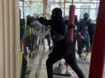 奖杯被偷世界冠军总部被洗劫一空 法国多地爆发骚乱﻿