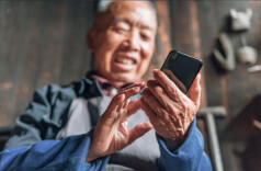 刷短剧弹出小额付费弹窗 点一下就自动续费？不少老人已踩坑