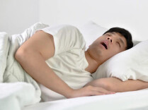 睡觉时身体会突然抽动？这几种表现可能是疾病信号