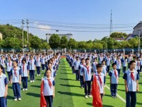 岳阳市云溪区： 扎实推进校服新政  暖心帮扶特殊学生 