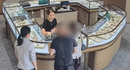 夫妻花67.3万元买两块名表，不挑选不试戴，说不清购买原因，店员果断报警