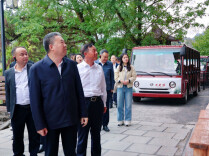 毛万春在花垣县调研