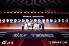 武亮亮相微博V影响力大会 获评“微博2026年度新锐博主”