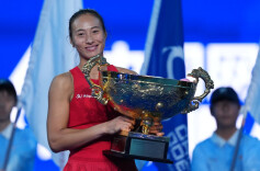 郑钦文提前结束2026赛季