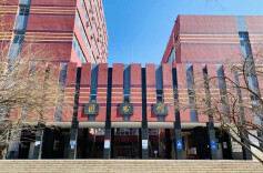 首都经济贸易大学图书馆，藏着辅仁大学毕业论文